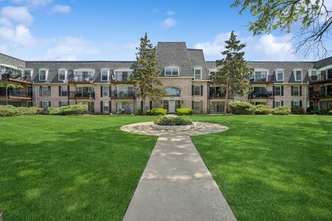Photo of 5200 Carriageway Drive #214, Rolling Meadows, IL 60008 (MLS # 12678140)