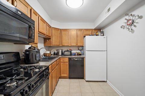 Tiny photo for 5200 Carriageway Drive #214, Rolling Meadows, IL 60008 (MLS # 12678140)