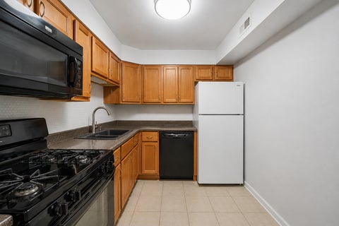 Tiny photo for 5200 Carriageway Drive #214, Rolling Meadows, IL 60008 (MLS # 12678140)