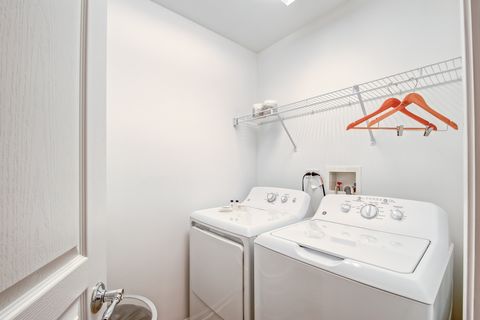 Tiny photo for 2804 Neubauer Circle, Lindenhurst, IL 60046 (MLS # 12617261)