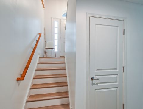 Tiny photo for 2804 Neubauer Circle, Lindenhurst, IL 60046 (MLS # 12617261)