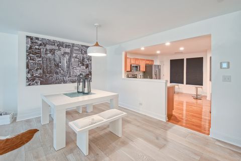 Tiny photo for 2804 Neubauer Circle, Lindenhurst, IL 60046 (MLS # 12617261)