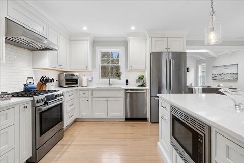 Tiny photo for 720 Ouilmette Lane, Wilmette, IL 60091 (MLS # 12589382)