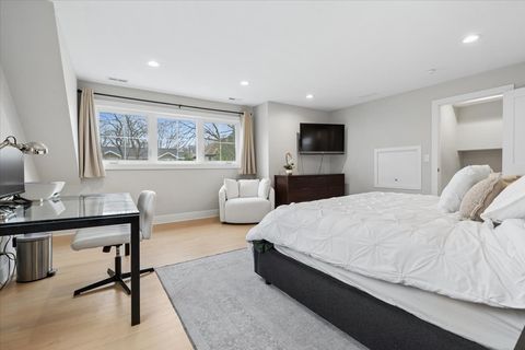 Tiny photo for 720 Ouilmette Lane, Wilmette, IL 60091 (MLS # 12589382)