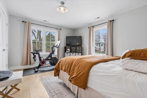 Tiny photo for 720 Ouilmette Lane, Wilmette, IL 60091 (MLS # 12589382)