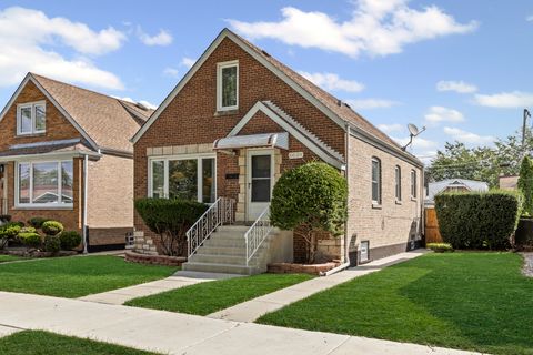 Photo of 6039 S Kilbourn Avenue, Chicago, IL 60629 (MLS # 12477822)