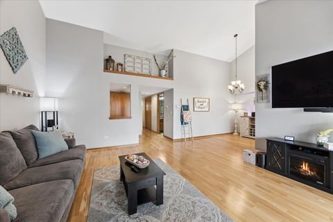 Tiny photo for 17950 66th Court #2S, Tinley Park, IL 60477 (MLS # 12603856)