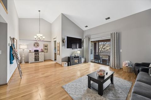 Tiny photo for 17950 66th Court #2S, Tinley Park, IL 60477 (MLS # 12603856)