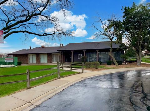 Tiny photo for 17950 66th Court #2S, Tinley Park, IL 60477 (MLS # 12603856)