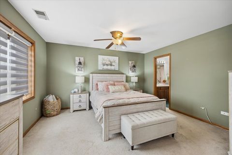 Tiny photo for 17950 66th Court #2S, Tinley Park, IL 60477 (MLS # 12603856)