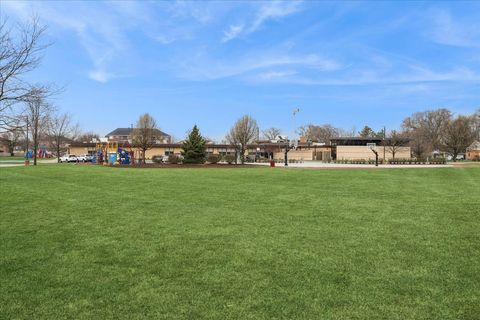 Tiny photo for 17950 66th Court #2S, Tinley Park, IL 60477 (MLS # 12603856)