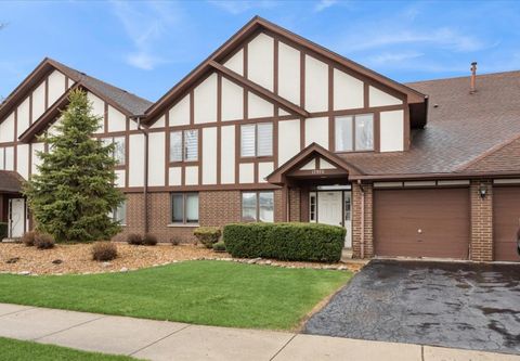 Photo of 17950 66th Court #2S, Tinley Park, IL 60477 (MLS # 12603856)