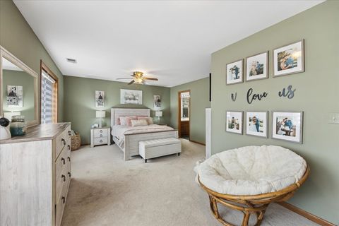 Tiny photo for 17950 66th Court #2S, Tinley Park, IL 60477 (MLS # 12603856)