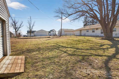 Tiny photo for 407 Fulton Street, Grand Mound, IA 52751 (MLS # 12593104)