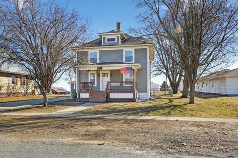 Photo of 407 Fulton Street, Grand Mound, IA 52751 (MLS # 12593104)