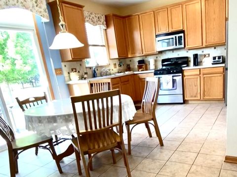 Tiny photo for 1056 Deertrail Court, Antioch, IL 60002 (MLS # 12462585)