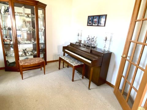 Tiny photo for 1056 Deertrail Court, Antioch, IL 60002 (MLS # 12462585)