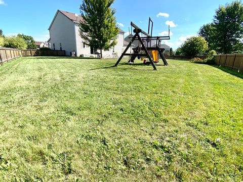 Tiny photo for 1056 Deertrail Court, Antioch, IL 60002 (MLS # 12462585)