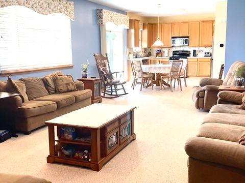 Tiny photo for 1056 Deertrail Court, Antioch, IL 60002 (MLS # 12462585)