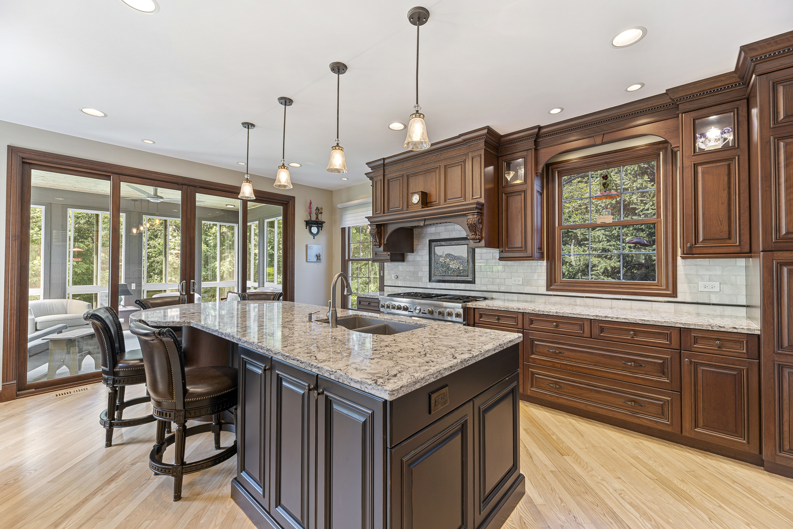 28584 Ashford Court