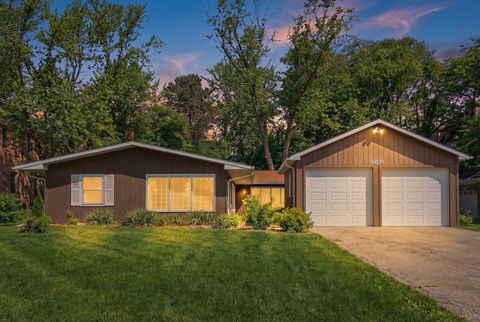 5611 S Quincy Street S Hinsdale IL 60521