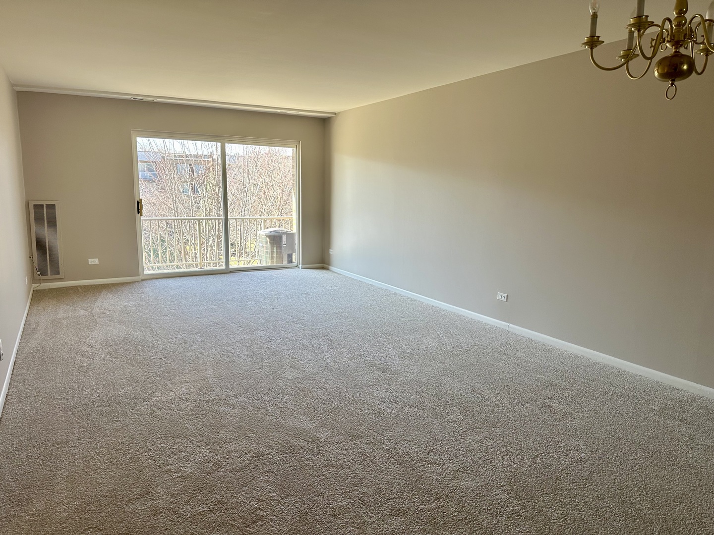 909 E Kenilworth Avenue 420