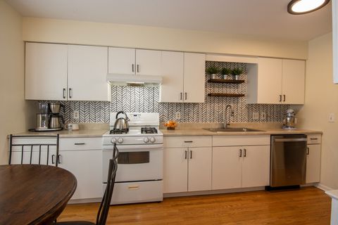 Tiny photo for 1213 Koster Court, Geneva, IL 60134 (MLS # 12527043)