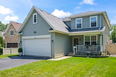 Tiny photo for 219 Elm Avenue, Mundelein, IL 60060 (MLS # 12700163)