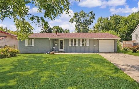 Tiny photo for 1905 E Country Squire Drive, Urbana, IL 61802 (MLS # 12736968)