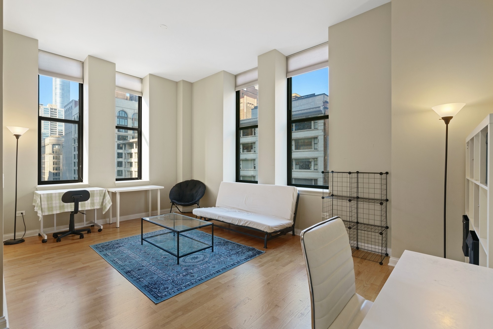 8 W MONROE Street 1007