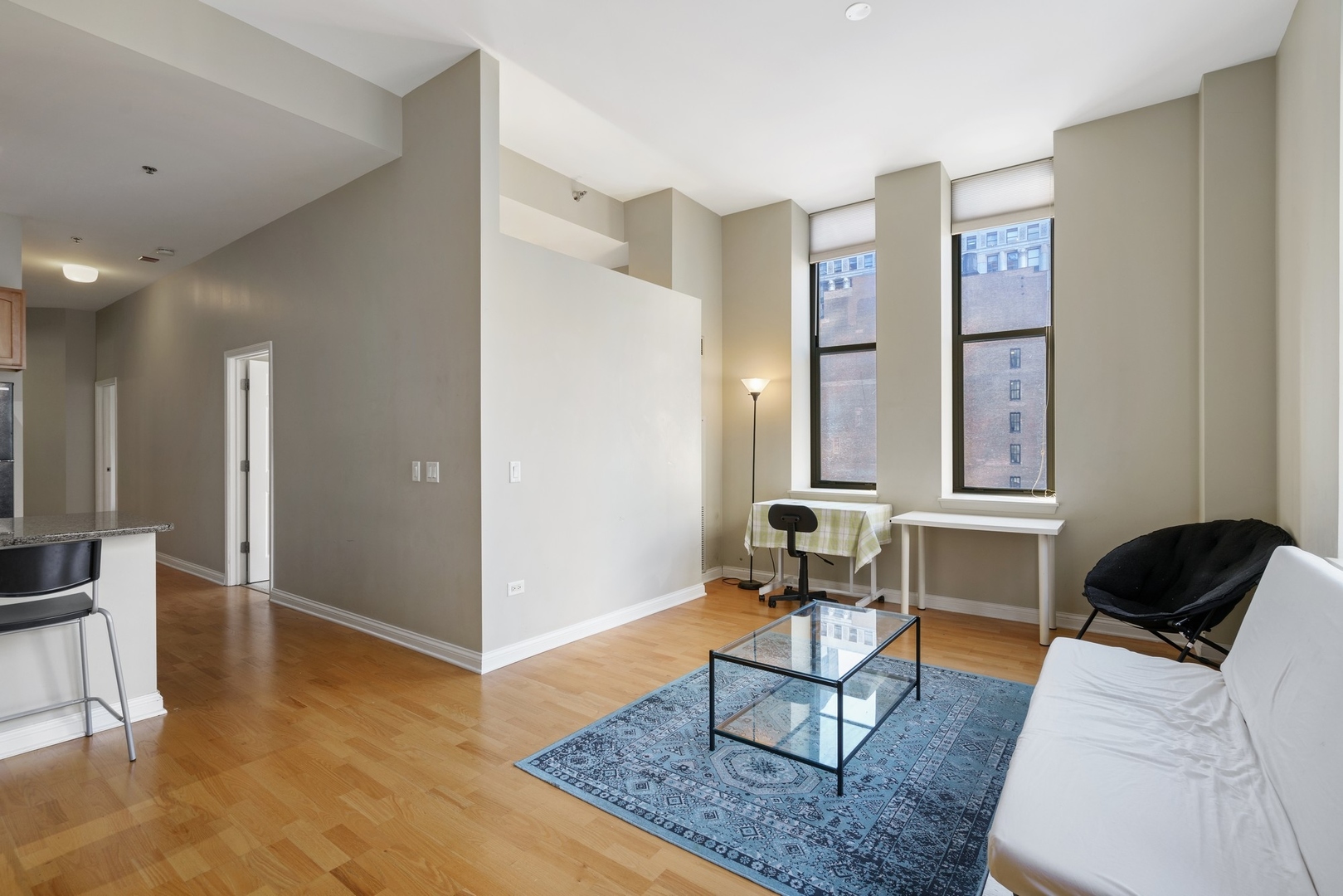 8 W MONROE Street 1007