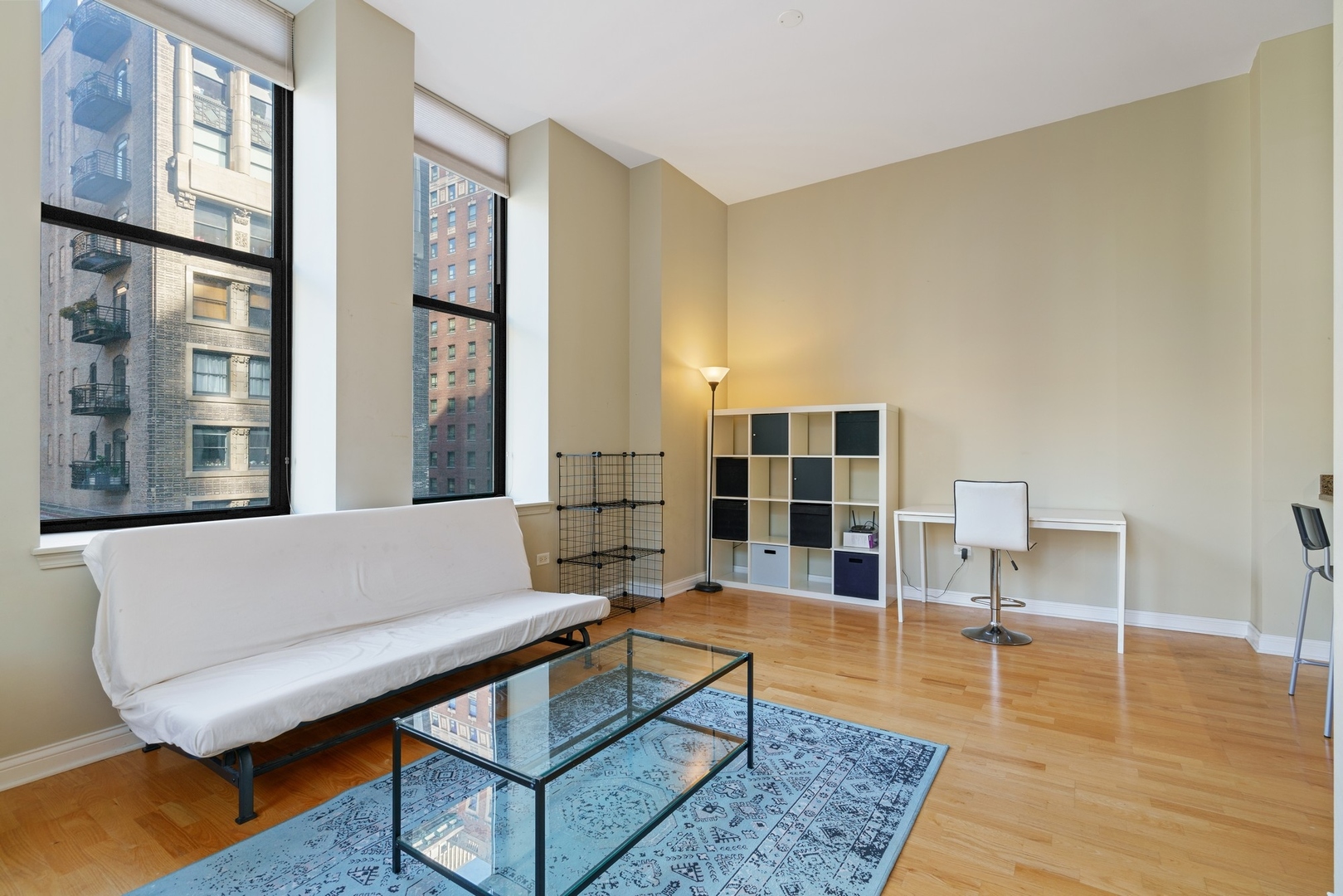 8 W MONROE Street 1007