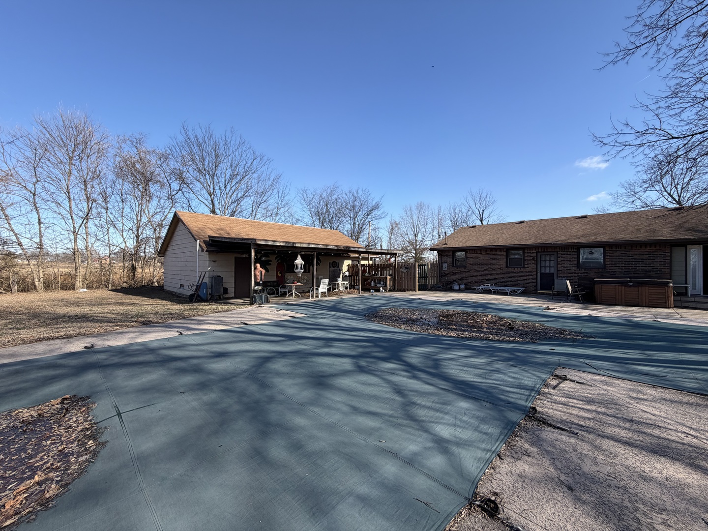 2813 Strawberry Road