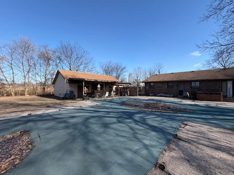 Tiny photo for 2813 Strawberry Road, Brookport, IL 62910 (MLS # 12560016)