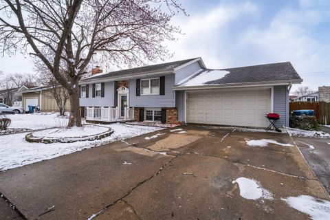Tiny photo for 1306 Kirkwood Drive, Pontiac, IL 61764 (MLS # 12593700)