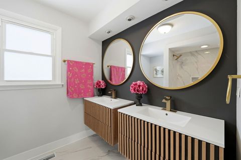 Tiny photo for 10025 S 86th Court, Palos Hills, IL 60465 (MLS # 12573319)