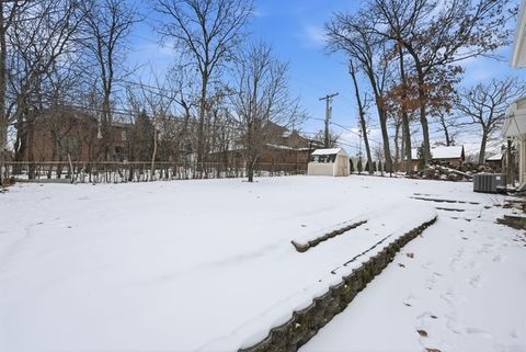 Tiny photo for 10025 S 86th Court, Palos Hills, IL 60465 (MLS # 12573319)
