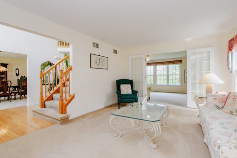 Tiny photo for 1438 Della Drive, Hoffman Estates, IL 60169 (MLS # 12676840)