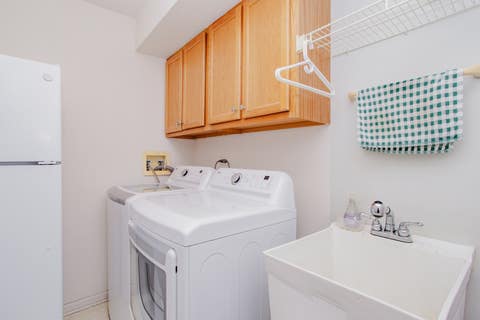 Tiny photo for 1438 Della Drive, Hoffman Estates, IL 60169 (MLS # 12676840)