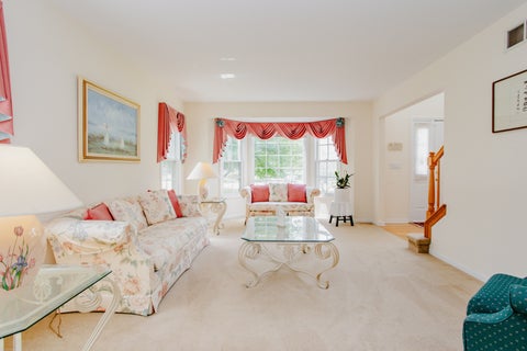 Tiny photo for 1438 Della Drive, Hoffman Estates, IL 60169 (MLS # 12676840)
