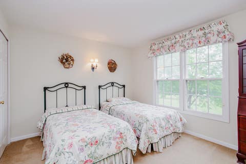 Tiny photo for 1438 Della Drive, Hoffman Estates, IL 60169 (MLS # 12676840)