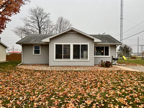 Tiny photo for 113 Walnut Street, Gibson City, IL 60936 (MLS # 12516232)