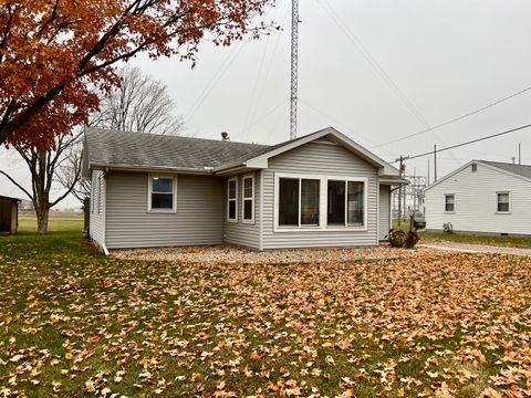 Tiny photo for 113 Walnut Street, Gibson City, IL 60936 (MLS # 12516232)
