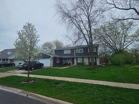 Photo of 128 Essex Road, Elk Grove Village, IL 60007 (MLS # 12611071)