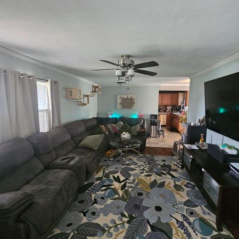 Tiny photo for 128 Essex Road, Elk Grove Village, IL 60007 (MLS # 12611071)