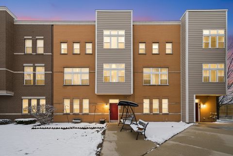 5244 W Hanson Avenue Chicago IL 60639