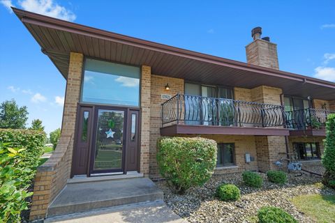 Tiny photo for Orland Park, IL 60467 (MLS # 12536640)