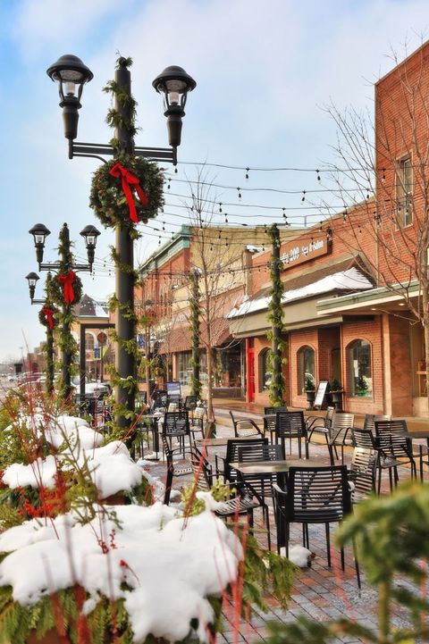 Tiny photo for 24 Winners Cup Circle, Wheaton, IL 60189 (MLS # 12530608)