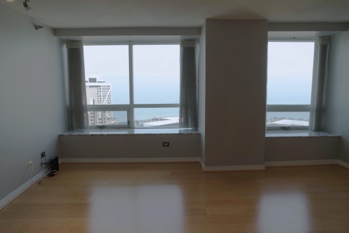 512 N McClurg Court 4903