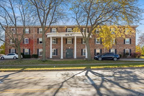 1020 W Hillcrest Drive DeKalb IL 60115